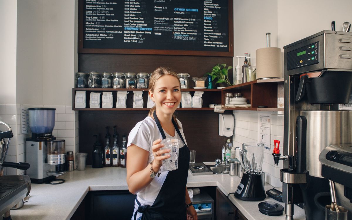 dependienta cafetería